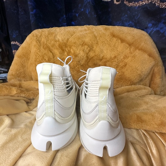 *~ Puma Fenty X by Rihanna. The Trainer Hi by Fenty ~* Women’s Size 7. - Picture 3 of 10